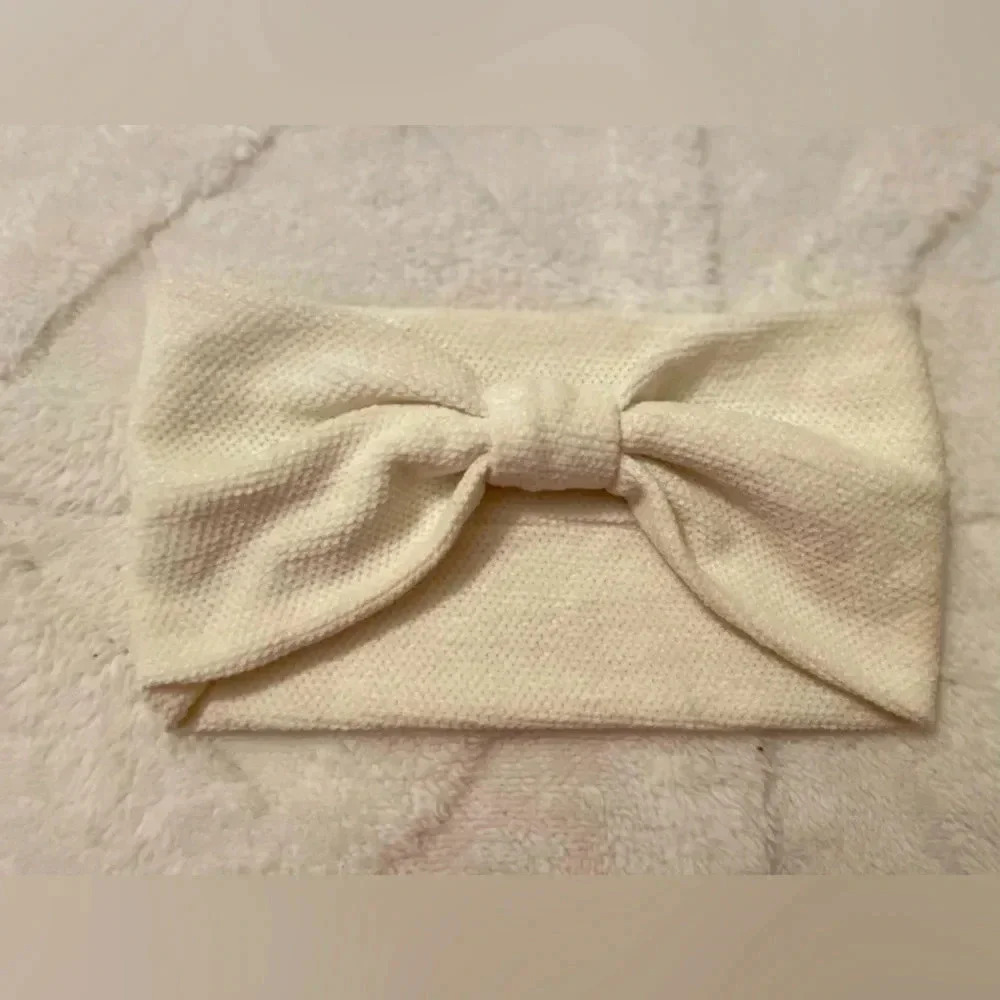 Time and tru white winter headband
